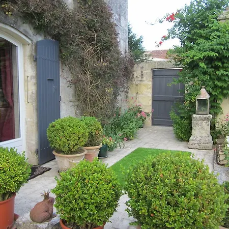Bed & Breakfast L'escale De L'amiral Thenac (Charente-Maritime)